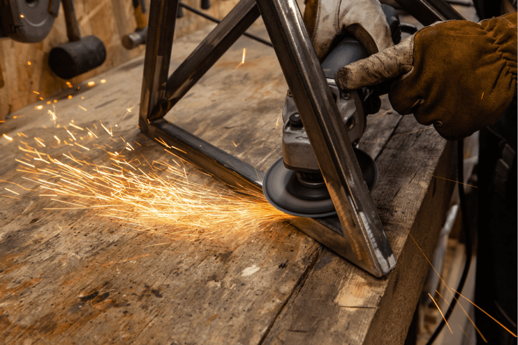 Formations obligatoires pour les serruriers-métalliers sur chantier - Maformationbatiment