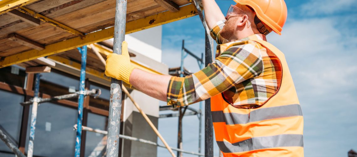 Échafaudages fixes et roulants : lequel choisir ?