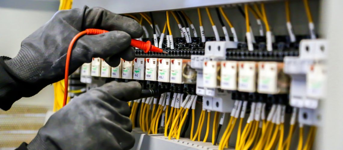 Maîtriser la mise en œuvre des installations basse tension avec la norme NFC 15-100