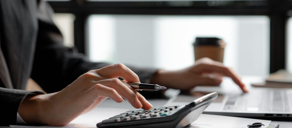 L’obligation de recevoir et émettre ses factures électroniques, un projet reporté